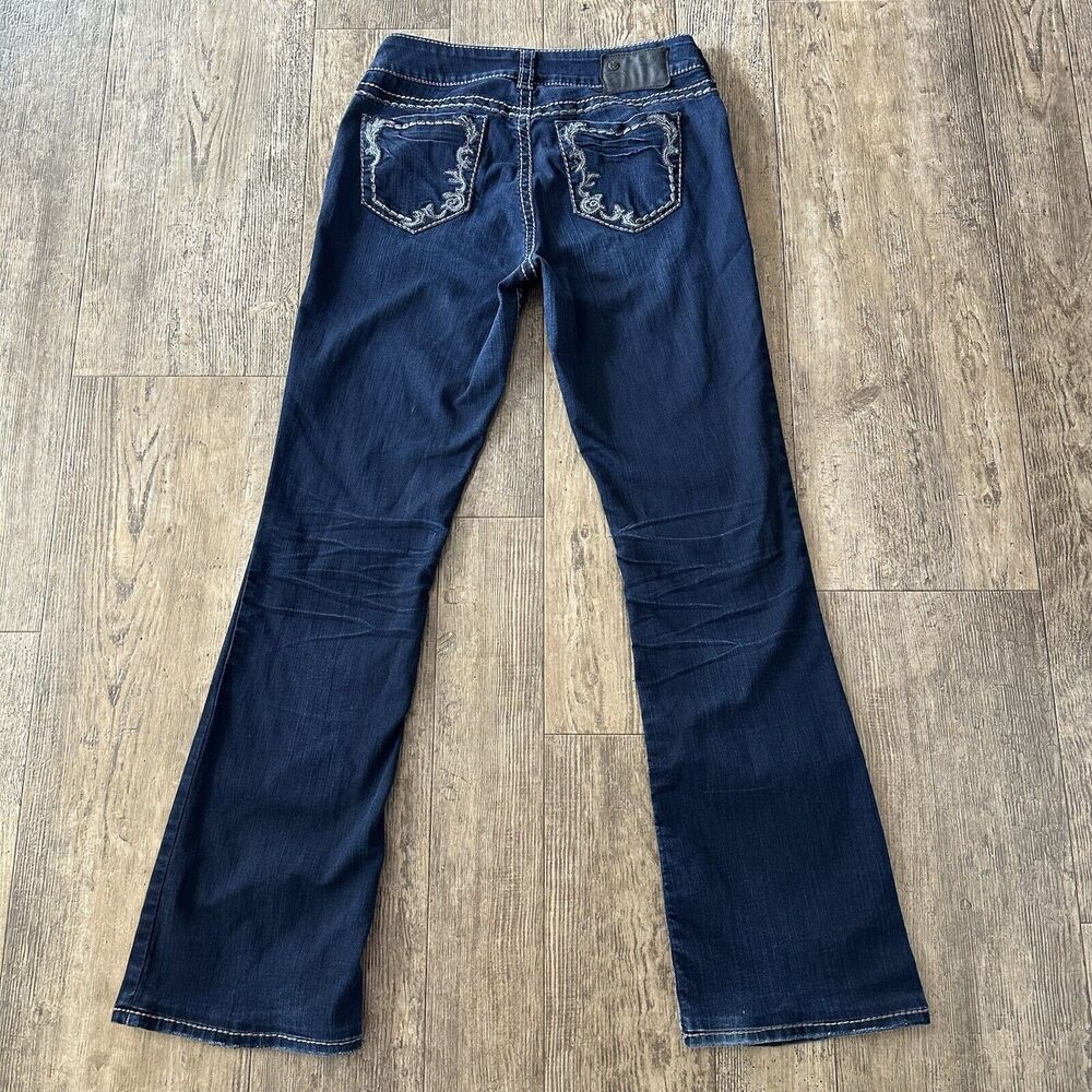 Silver SUKI Womens Size 29 Blue Mid Rise Boot Cut Jeans Denim Pants 27x30.5 - Picture 9 of 12